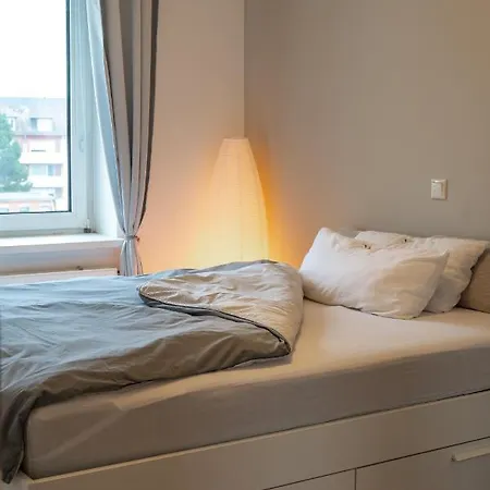 Kiel-frisch Renovierte Innenstadtwohnung-24h Check-in * كيل