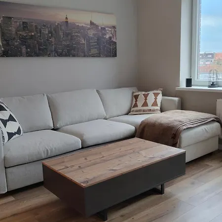 Kiel-frisch Renovierte Innenstadtwohnung-24h Check-in *